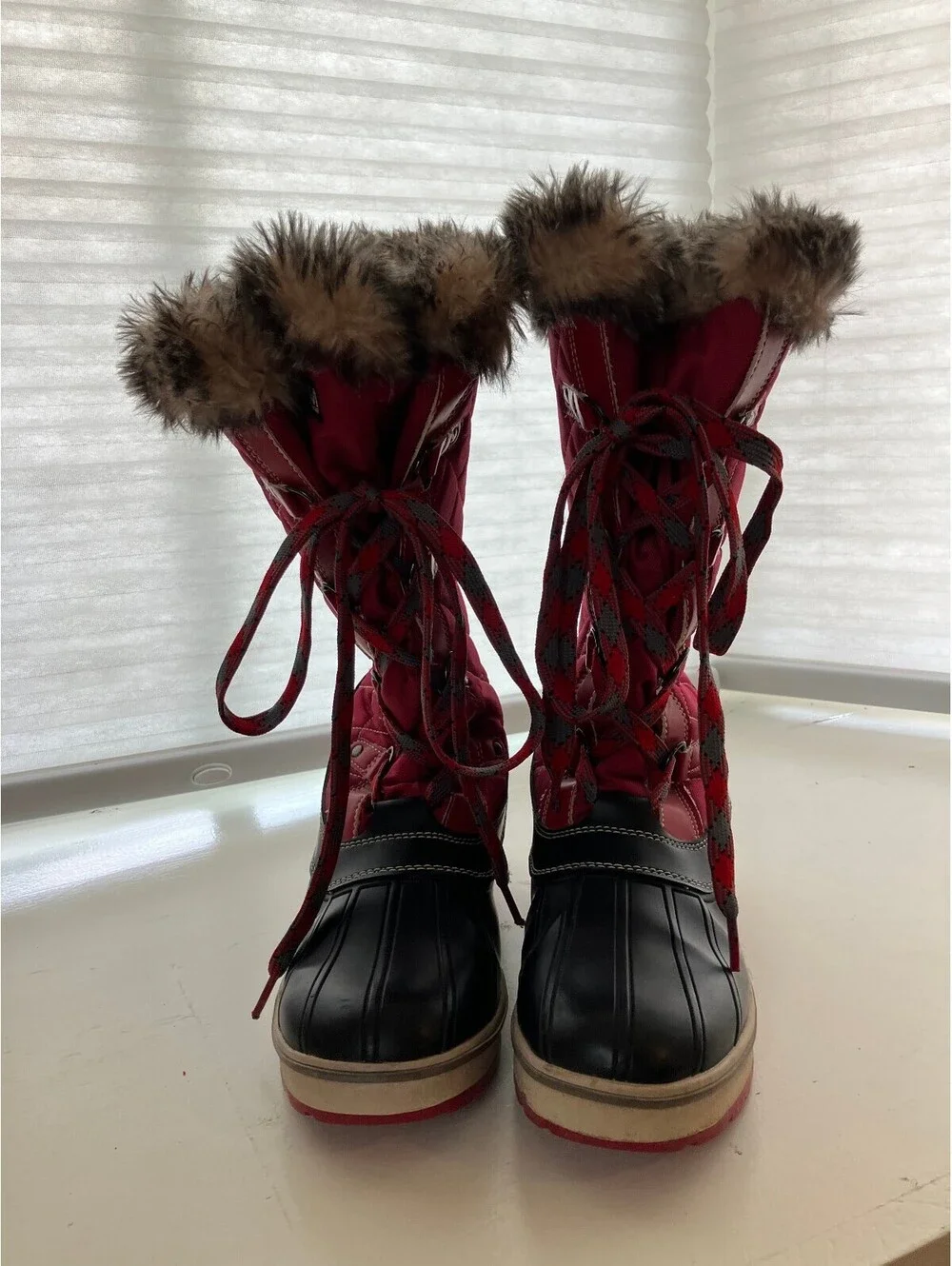 Storm by Cougar Winter Boots Womens 9 Red Duck Boot Faux Fur Waterproof